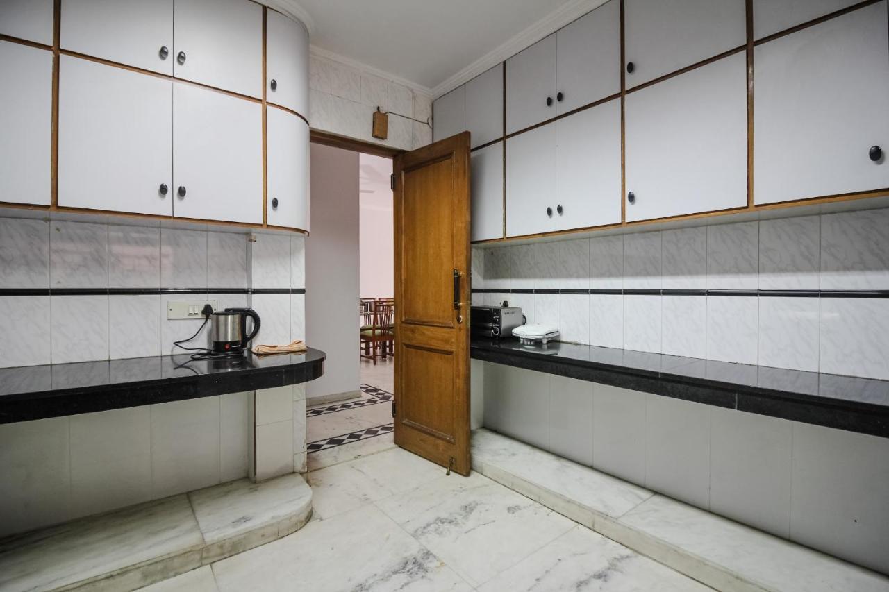 Under My Roof Green Park Ню Делхи Екстериор снимка